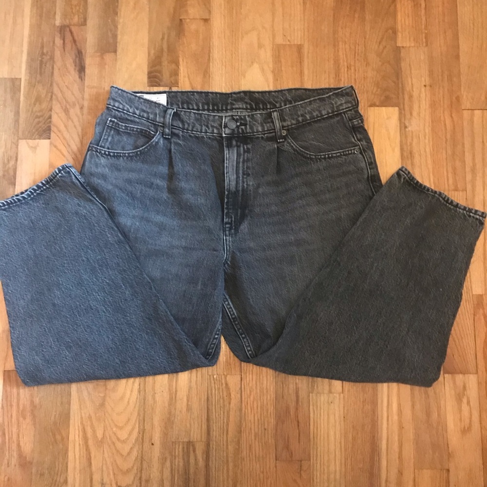 • adorable high rise black wash gap jeans